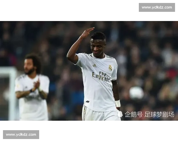 国家德比尖刀！维尼修斯 6 过 5 成 + 1 关键传球统治左路